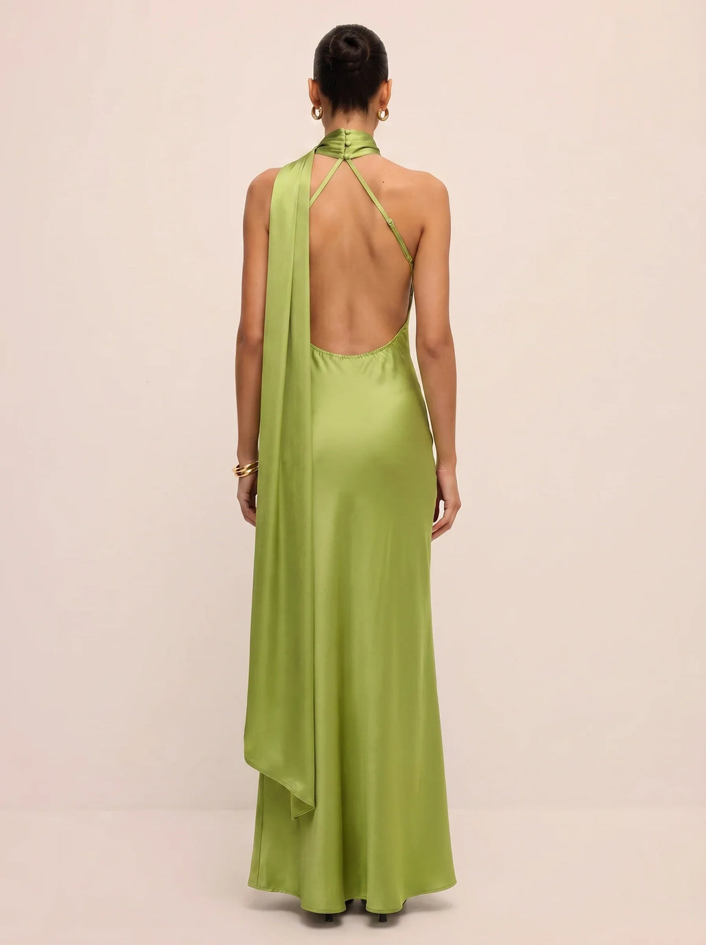 Sırtı Açık Saten Halter Elbise